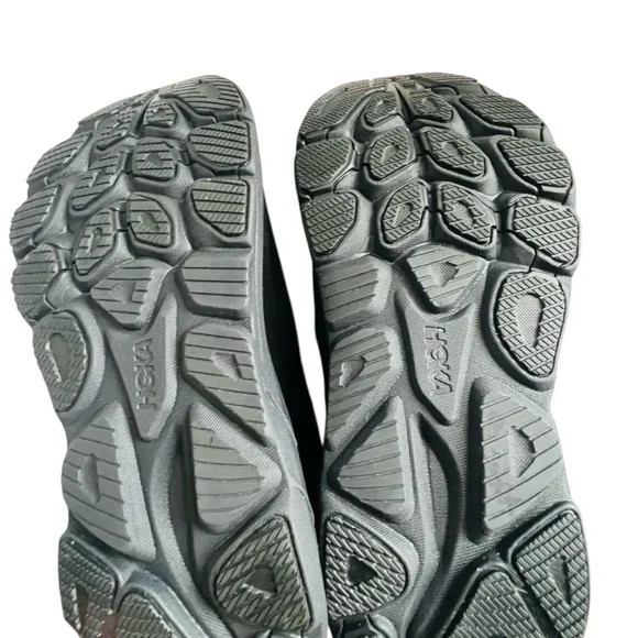 HOKA Clifton 10 Wide Shoes - Picture 4 of 5